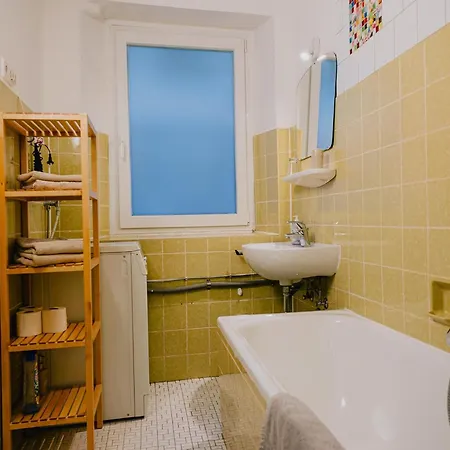 Apartment In Near Deutsches Eck